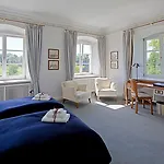 Schlossgut Hotel