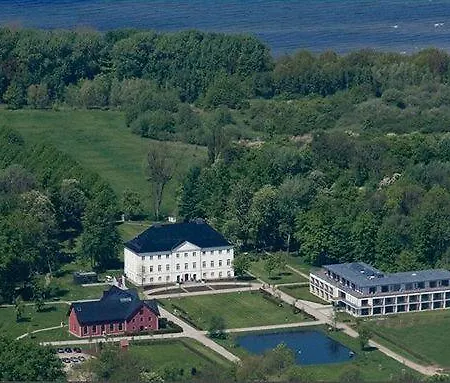 Schlossgut Hotel Groß Schwansee