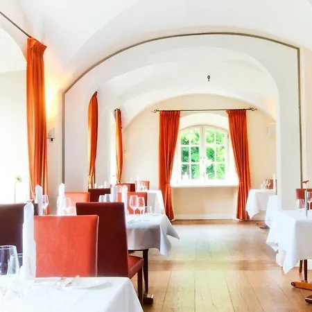 Schlossgut Szálloda
