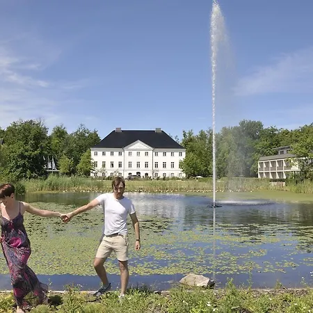 Schlossgut Szálloda