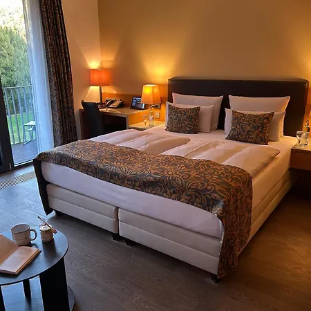 Schlossgut Otel 5*