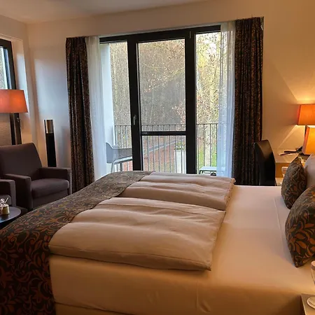 Schlossgut Otel