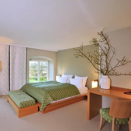 Schlossgut Otel 5*
