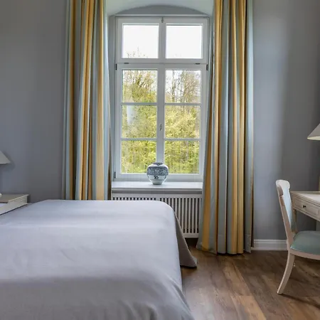 Schlossgut Otel Groß Schwansee