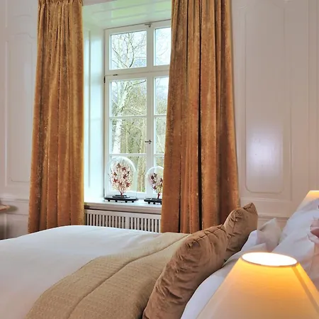 Schlossgut Otel